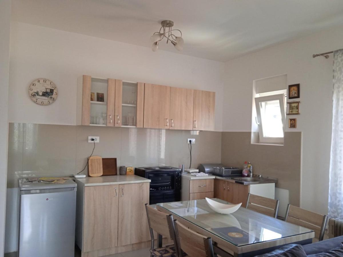 Apartment Srebrni Oblak أراندجيلوفاك المظهر الخارجي الصورة
