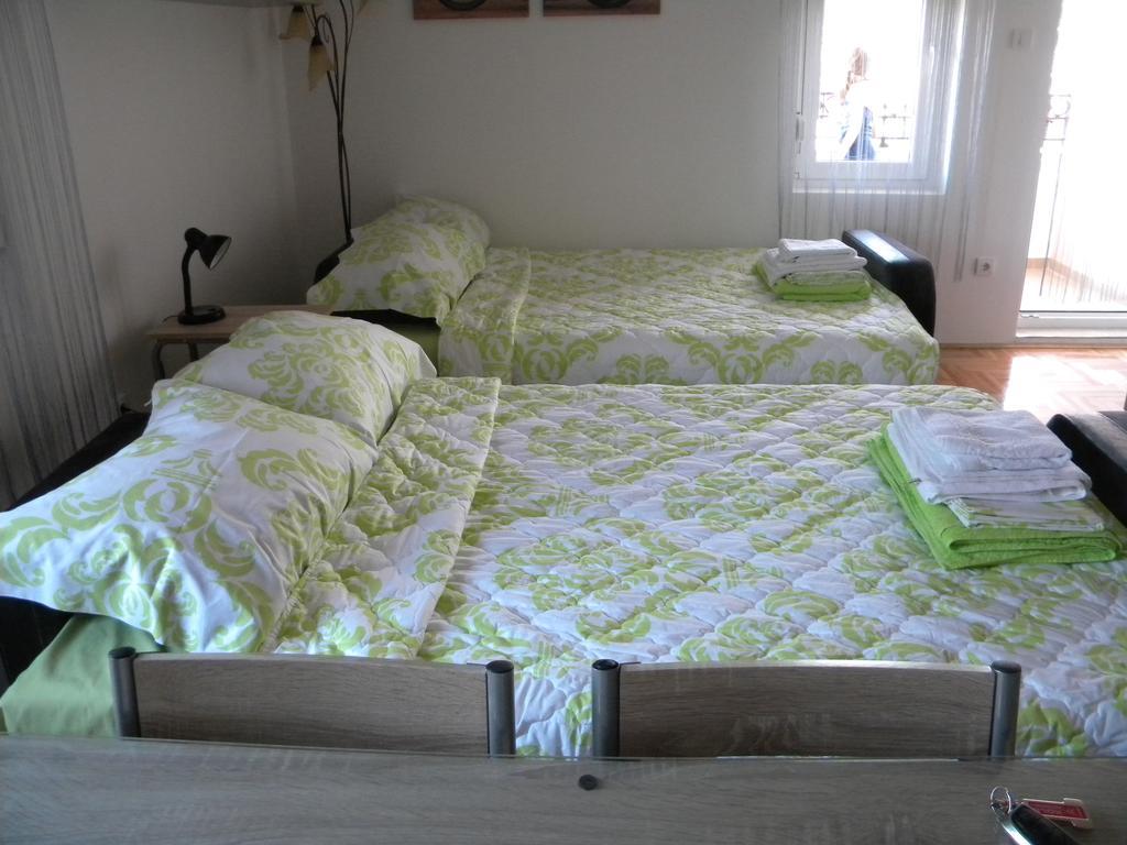 Apartment Srebrni Oblak أراندجيلوفاك المظهر الخارجي الصورة