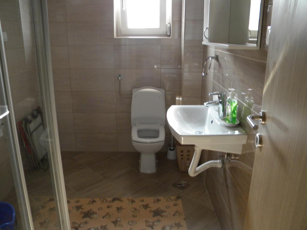 Apartment Srebrni Oblak أراندجيلوفاك المظهر الخارجي الصورة