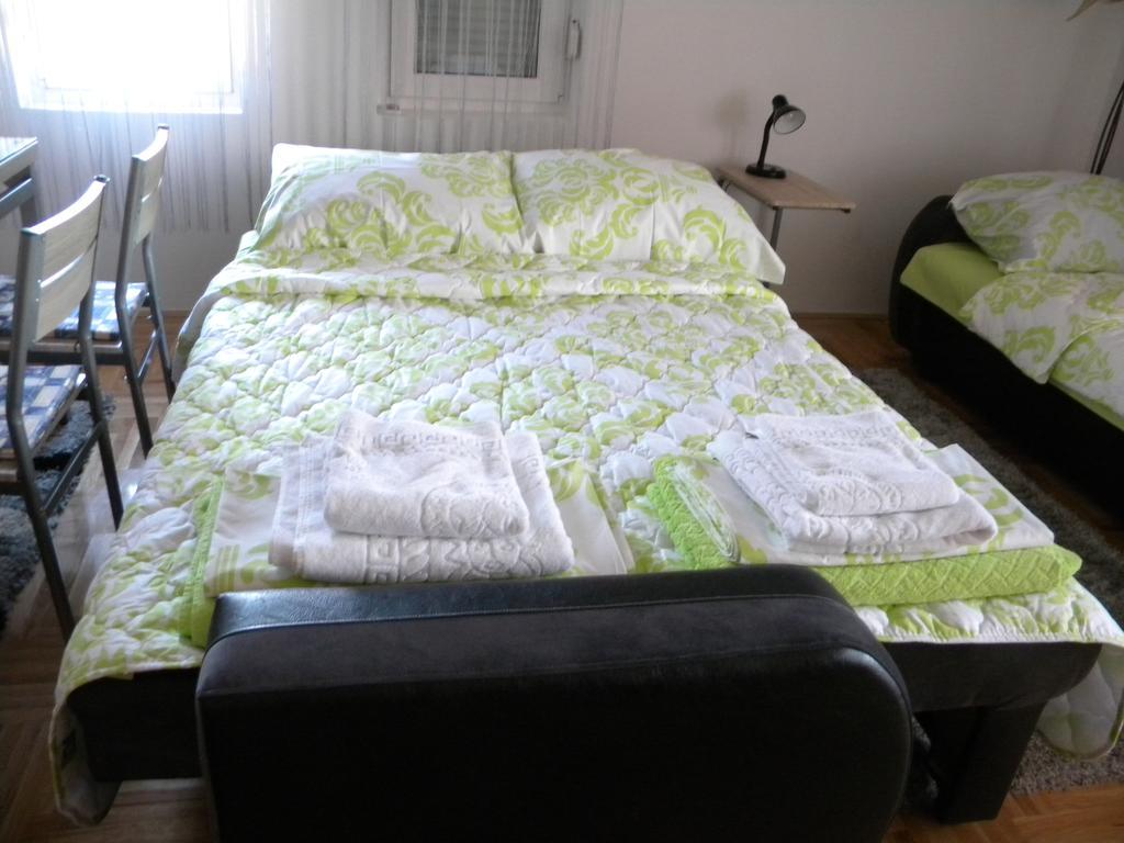 Apartment Srebrni Oblak أراندجيلوفاك المظهر الخارجي الصورة