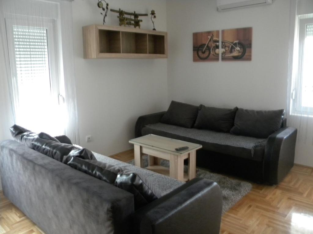 Apartment Srebrni Oblak أراندجيلوفاك المظهر الخارجي الصورة