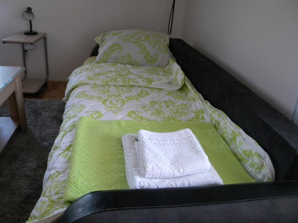 Apartment Srebrni Oblak أراندجيلوفاك المظهر الخارجي الصورة